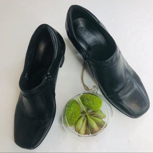 Clark's black ankle booties size 7.5
